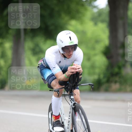 15.06.2025 - 7 Türme Triathlon Yannick Fuchs http://msf.ph/oto/7983732 15.06.2025 11:37:33 Radfahren 201, 210 meine-sportfotos.de