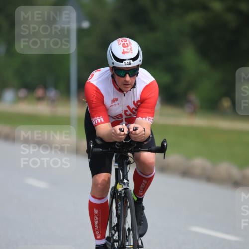 15.06.2025 - 27. Vierlanden-Triathlon H.Heesch http://msf.ph/oto/7983736 15.06.2025 11:17:46 Radfahren 7, 148, 153, 154, 720, 947 meine-sportfotos.de