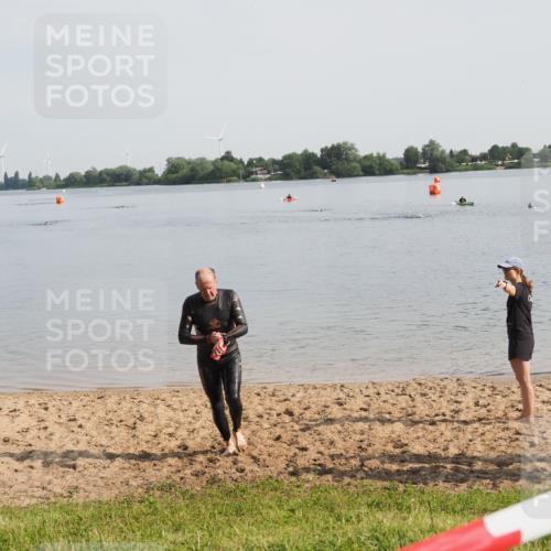 21.06.2025 - 27. Vierlanden-Triathlon MichiJ http://msf.ph/oto/7983737 15.06.2026 09:07:09 Schwimmen 231 meine-sportfotos.de