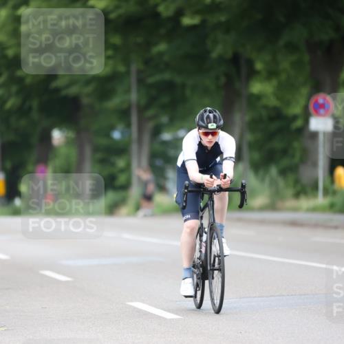 15.06.2025 - 7 Türme Triathlon Yannick Fuchs http://msf.ph/oto/7983767 15.06.2025 11:37:36 Radfahren 201, 210 meine-sportfotos.de