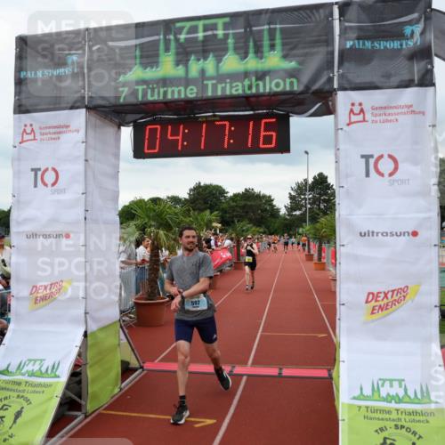 15.06.2025 - 7 Türme Triathlon Michael Strokosch http://msf.ph/oto/7983794 15.06.2025 14:17:16 Ziel 592, 751 meine-sportfotos.de