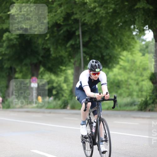 15.06.2025 - 7 Türme Triathlon Yannick Fuchs http://msf.ph/oto/7983814 15.06.2025 11:37:37 Radfahren 201 meine-sportfotos.de