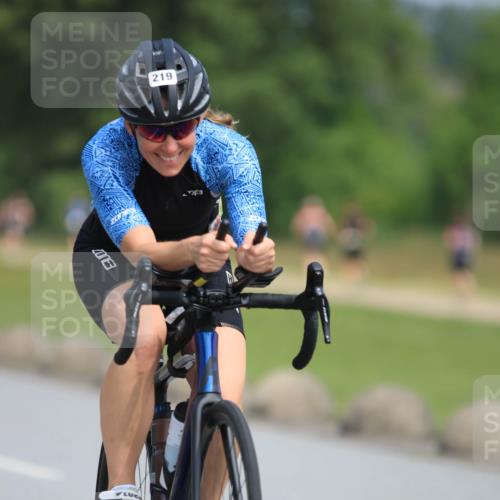 15.06.2025 - 27. Vierlanden-Triathlon H.Heesch http://msf.ph/oto/7983826 15.06.2025 11:18:26 Radfahren 219, 236, 750 meine-sportfotos.de