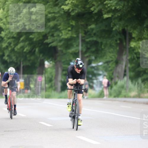 15.06.2025 - 7 Türme Triathlon Yannick Fuchs http://msf.ph/oto/7983902 15.06.2025 11:37:49 Radfahren 200 meine-sportfotos.de