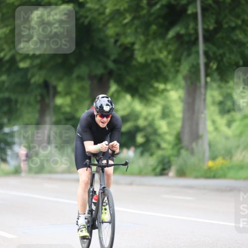 15.06.2025 - 7 Türme Triathlon Yannick Fuchs http://msf.ph/oto/7983927 15.06.2025 11:37:49 Radfahren 200 meine-sportfotos.de