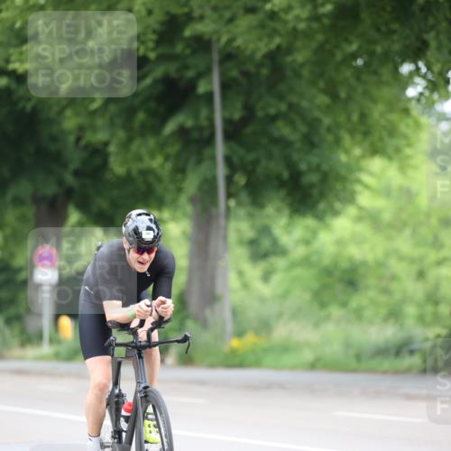 15.06.2025 - 7 Türme Triathlon Yannick Fuchs http://msf.ph/oto/7983937 15.06.2025 11:37:50 Radfahren 200 meine-sportfotos.de