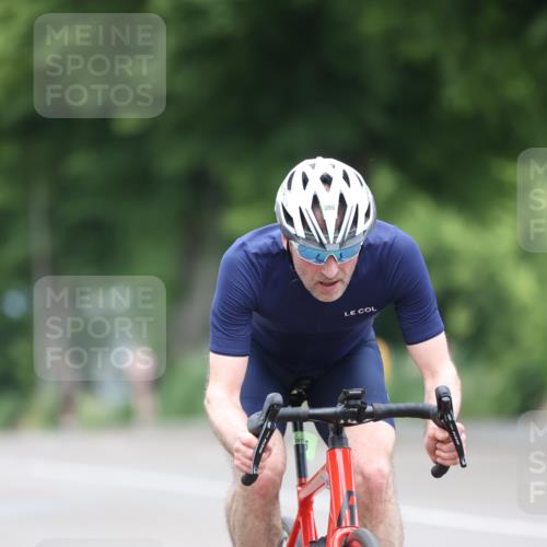 15.06.2025 - 7 Türme Triathlon Yannick Fuchs http://msf.ph/oto/7983979 15.06.2025 11:37:51 Radfahren 200 meine-sportfotos.de