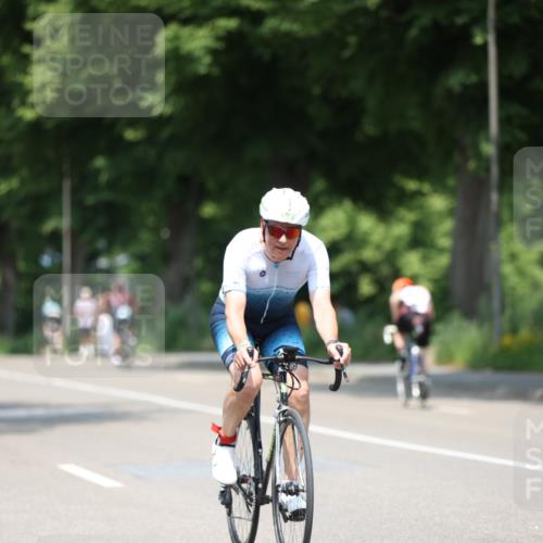 15.06.2025 - 7 Türme Triathlon Yannick Fuchs http://msf.ph/oto/7983998 15.06.2025 12:54:07 Radfahren 332, 562, 613, 649 meine-sportfotos.de