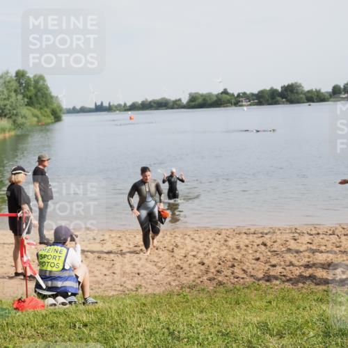 21.06.2025 - 27. Vierlanden-Triathlon MichiJ http://msf.ph/oto/7984009 15.06.2026 09:08:55 Schwimmen 199 meine-sportfotos.de