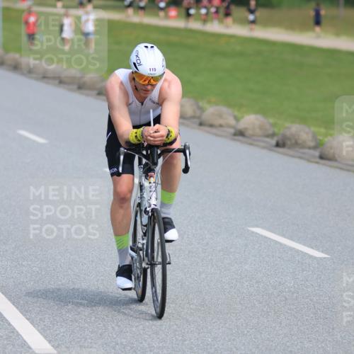 15.06.2025 - 27. Vierlanden-Triathlon H.Heesch http://msf.ph/oto/7984021 15.06.2025 11:20:09 Radfahren 3, 115, 232, 789, 852, 861, 968 meine-sportfotos.de