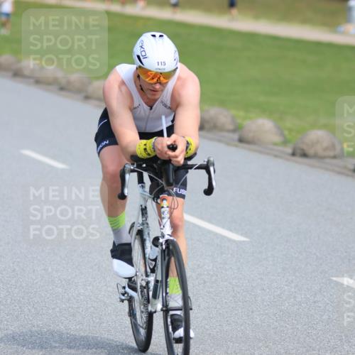 15.06.2025 - 27. Vierlanden-Triathlon H.Heesch http://msf.ph/oto/7984056 15.06.2025 11:20:10 Radfahren 3, 115, 232, 789, 852, 861, 968 meine-sportfotos.de