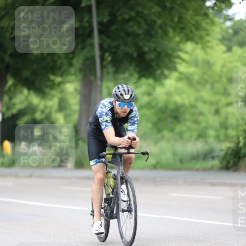 15.06.2025 - 7 Türme Triathlon Yannick Fuchs http://msf.ph/oto/7984064 15.06.2025 11:37:59 Radfahren 280 meine-sportfotos.de