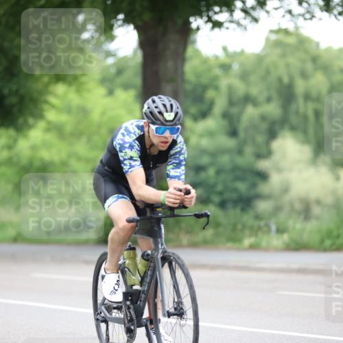 15.06.2025 - 7 Türme Triathlon Yannick Fuchs http://msf.ph/oto/7984088 15.06.2025 11:38:00 Radfahren 280 meine-sportfotos.de