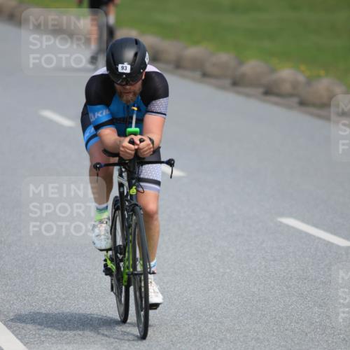 15.06.2025 - 27. Vierlanden-Triathlon H.Heesch http://msf.ph/oto/7984111 15.06.2025 11:21:02 Radfahren 93, 142, 856 meine-sportfotos.de