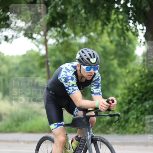 15.06.2025 - 7 Türme Triathlon Yannick Fuchs http://msf.ph/oto/7984114 15.06.2025 11:38:00 Radfahren 280 meine-sportfotos.de