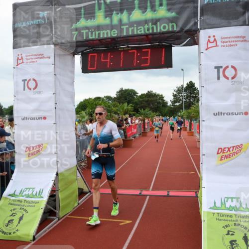 15.06.2025 - 7 Türme Triathlon Michael Strokosch http://msf.ph/oto/7984123 15.06.2025 14:17:30 Ziel 451, 506, 737, 825, 850, 975, 1128, 1189 meine-sportfotos.de