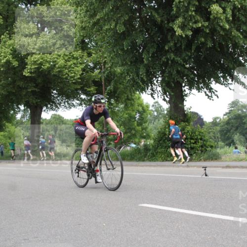 15.06.2025 - 7 Türme Triathlon Yannick Fuchs http://msf.ph/oto/7984202 15.06.2025 13:43:30 Radfahren  meine-sportfotos.de