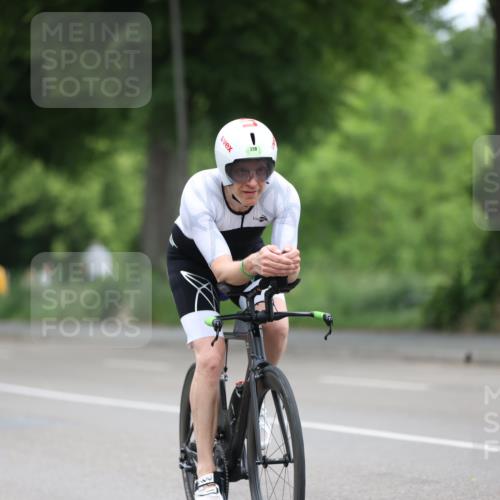 15.06.2025 - 7 Türme Triathlon Yannick Fuchs http://msf.ph/oto/7984216 15.06.2025 11:38:06 Radfahren 304, 307 meine-sportfotos.de