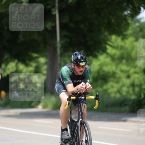 15.06.2025 - 7 Türme Triathlon Yannick Fuchs http://msf.ph/oto/7984219 15.06.2025 12:54:13 Radfahren 332, 510, 570, 613, 649, 1090 meine-sportfotos.de
