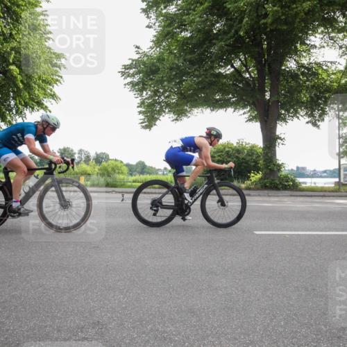 15.06.2025 - 7 Türme Triathlon Yannick Fuchs http://msf.ph/oto/7984251 15.06.2025 09:47:52 Radfahren 81, 84 meine-sportfotos.de