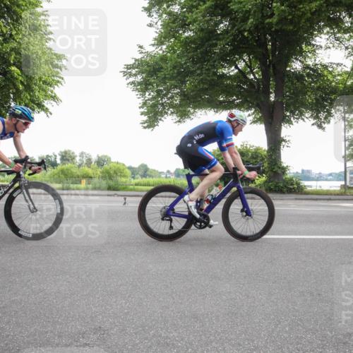 15.06.2025 - 7 Türme Triathlon Yannick Fuchs http://msf.ph/oto/7984260 15.06.2025 09:48:27 Radfahren 26, 29, 30 meine-sportfotos.de