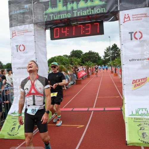 15.06.2025 - 7 Türme Triathlon Michael Strokosch http://msf.ph/oto/7984265 15.06.2025 14:17:37 Ziel 451, 506, 737, 742, 781, 975, 1189 meine-sportfotos.de