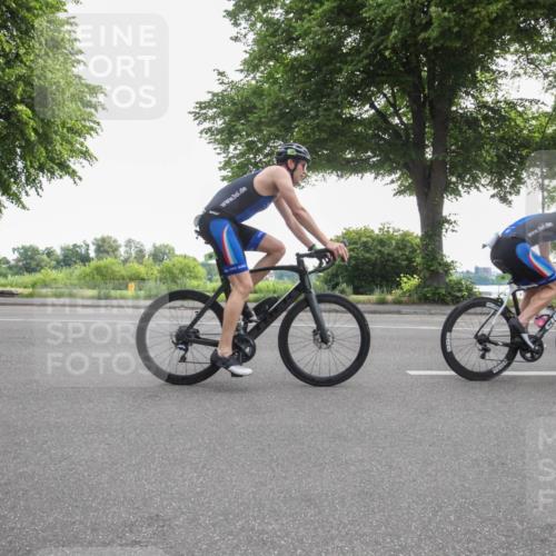 15.06.2025 - 7 Türme Triathlon Yannick Fuchs http://msf.ph/oto/7984266 15.06.2025 09:48:27 Radfahren 26, 29, 30 meine-sportfotos.de