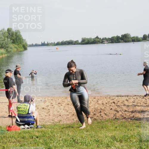 21.06.2025 - 27. Vierlanden-Triathlon MichiJ http://msf.ph/oto/7984272 15.06.2026 09:08:58 Schwimmen 199, 204 meine-sportfotos.de