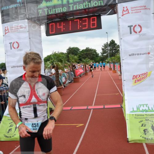 15.06.2025 - 7 Türme Triathlon Michael Strokosch http://msf.ph/oto/7984281 15.06.2025 14:17:38 Ziel 451, 737, 742, 781, 975, 1189 meine-sportfotos.de