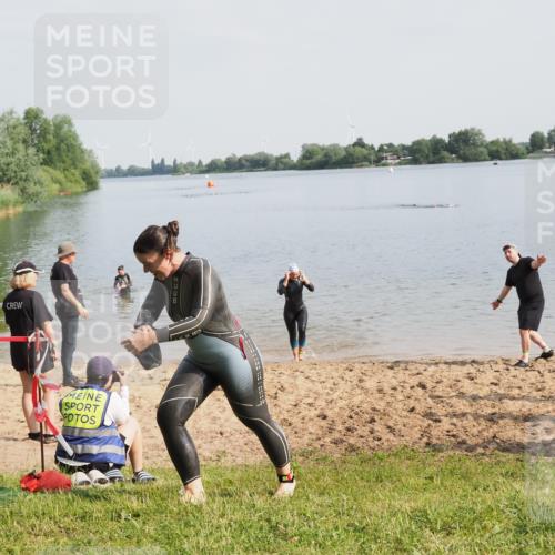 21.06.2025 - 27. Vierlanden-Triathlon MichiJ http://msf.ph/oto/7984304 15.06.2026 09:08:59 Schwimmen 199, 204 meine-sportfotos.de