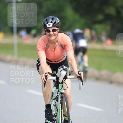 15.06.2025 - 27. Vierlanden-Triathlon H.Heesch http://msf.ph/oto/7984321 15.06.2025 11:22:06 Radfahren 133, 224, 653 meine-sportfotos.de