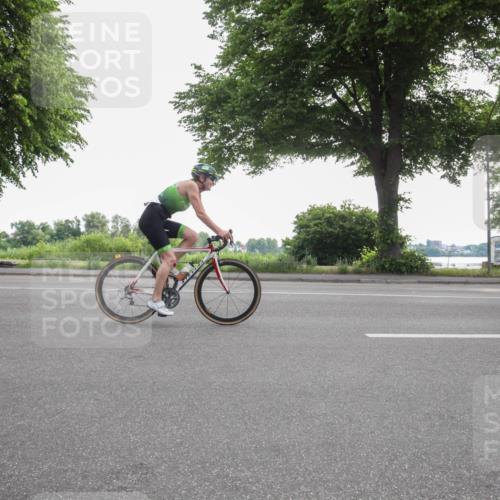 15.06.2025 - 7 Türme Triathlon Yannick Fuchs http://msf.ph/oto/7984329 15.06.2025 09:48:49 Radfahren 105, 106 meine-sportfotos.de
