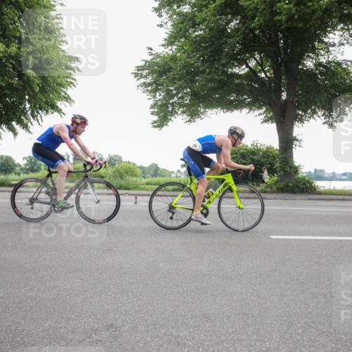 15.06.2025 - 7 Türme Triathlon Yannick Fuchs http://msf.ph/oto/7984348 15.06.2025 09:51:11 Radfahren 48, 49 meine-sportfotos.de