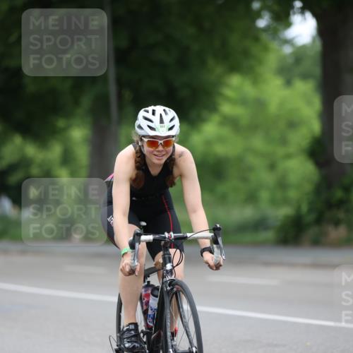 15.06.2025 - 7 Türme Triathlon Yannick Fuchs http://msf.ph/oto/7984355 15.06.2025 11:38:11 Radfahren 304, 307 meine-sportfotos.de