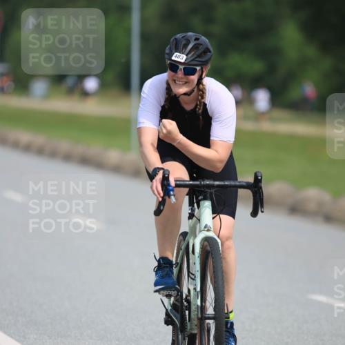 15.06.2025 - 27. Vierlanden-Triathlon H.Heesch http://msf.ph/oto/7984361 15.06.2025 10:59:46 Radfahren 371, 374, 459, 483, 630 meine-sportfotos.de