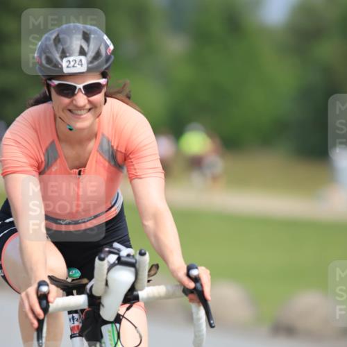 15.06.2025 - 27. Vierlanden-Triathlon H.Heesch http://msf.ph/oto/7984368 15.06.2025 11:22:07 Radfahren 224, 653 meine-sportfotos.de