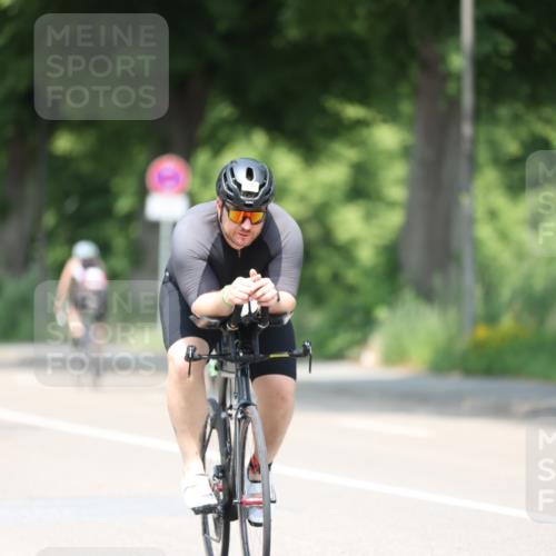 15.06.2025 - 7 Türme Triathlon Yannick Fuchs http://msf.ph/oto/7984369 15.06.2025 12:54:23 Radfahren 380, 604, 672 meine-sportfotos.de