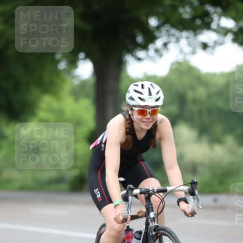 15.06.2025 - 7 Türme Triathlon Yannick Fuchs http://msf.ph/oto/7984383 15.06.2025 11:38:11 Radfahren 304, 307 meine-sportfotos.de