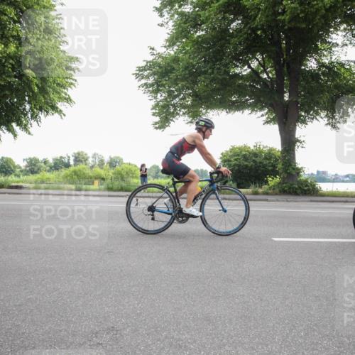 15.06.2025 - 7 Türme Triathlon Yannick Fuchs http://msf.ph/oto/7984405 15.06.2025 09:52:07 Radfahren 90, 91 meine-sportfotos.de