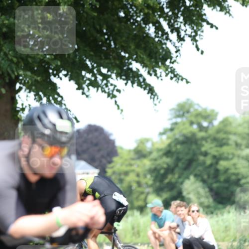 15.06.2025 - 7 Türme Triathlon Yannick Fuchs http://msf.ph/oto/7984406 15.06.2025 12:54:24 Radfahren 380, 604, 672 meine-sportfotos.de