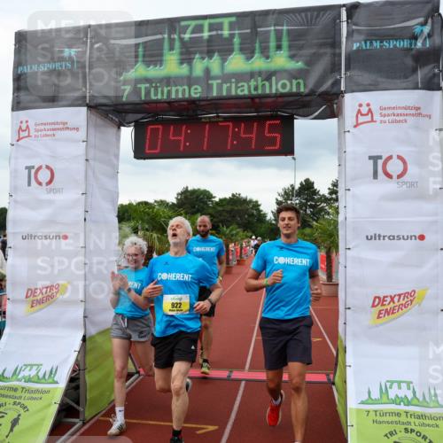 15.06.2025 - 7 Türme Triathlon Michael Strokosch http://msf.ph/oto/7984457 15.06.2025 14:17:45 Ziel 648, 742, 922 meine-sportfotos.de