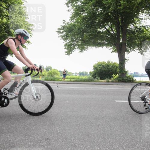 15.06.2025 - 7 Türme Triathlon Yannick Fuchs http://msf.ph/oto/7984467 15.06.2025 09:55:34 Radfahren 122, 123, 124 meine-sportfotos.de