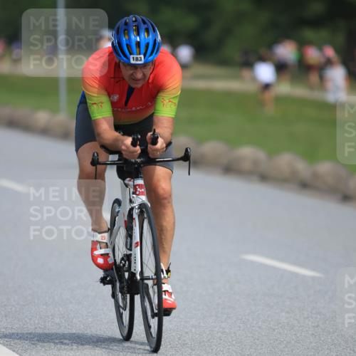 15.06.2025 - 27. Vierlanden-Triathlon H.Heesch http://msf.ph/oto/7984574 15.06.2025 11:23:14 Radfahren 180, 183, 753 meine-sportfotos.de