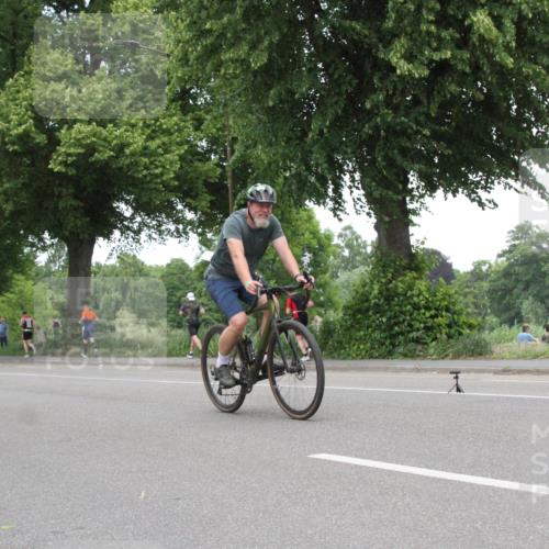 15.06.2025 - 7 Türme Triathlon Yannick Fuchs http://msf.ph/oto/7984575 15.06.2025 13:44:31 Radfahren  meine-sportfotos.de