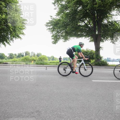15.06.2025 - 7 Türme Triathlon Yannick Fuchs http://msf.ph/oto/7984587 15.06.2025 09:56:18 Radfahren 85, 87 meine-sportfotos.de