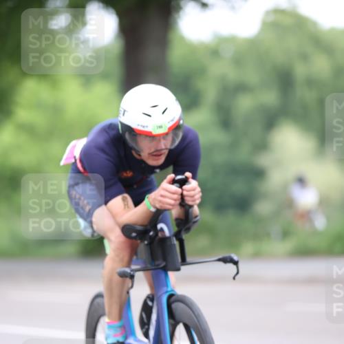 15.06.2025 - 7 Türme Triathlon Yannick Fuchs http://msf.ph/oto/7984591 15.06.2025 11:38:26 Radfahren 246, 285 meine-sportfotos.de
