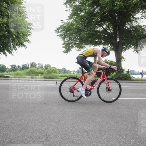15.06.2025 - 7 Türme Triathlon Yannick Fuchs http://msf.ph/oto/7984603 15.06.2025 09:59:50 Radfahren 149 meine-sportfotos.de