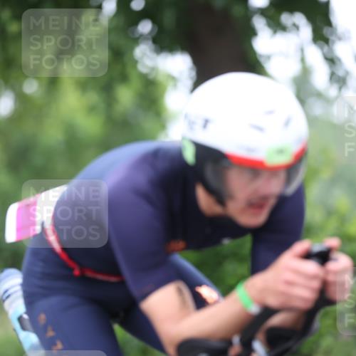 15.06.2025 - 7 Türme Triathlon Yannick Fuchs http://msf.ph/oto/7984624 15.06.2025 11:38:27 Radfahren 246, 285 meine-sportfotos.de