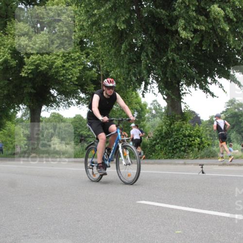 15.06.2025 - 7 Türme Triathlon Yannick Fuchs http://msf.ph/oto/7984661 15.06.2025 13:44:57 Radfahren  meine-sportfotos.de