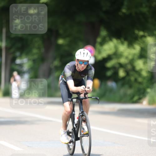 15.06.2025 - 7 Türme Triathlon Yannick Fuchs http://msf.ph/oto/7984672 15.06.2025 12:54:44 Radfahren 241, 341, 372, 470, 538, 550, 608, 817 meine-sportfotos.de